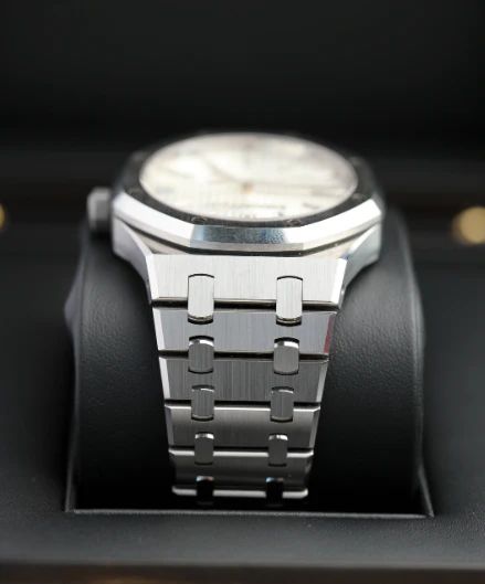 Audemars Piguet Royal Oak 41mm White Dial Stainless Steel 15500ST.OO.1220ST.04 - Image 5