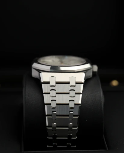 Audemars Piguet Royal Oak 41mm Silver Dial Stainless Steel 15510ST.OO.1320ST.08 - Image 6