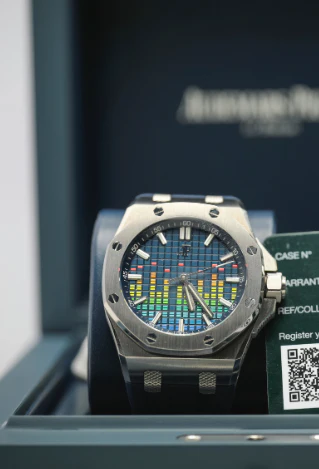 Audemars Piguet Royal Oak Offshore 43mm Blue Dial Titanium 15600TI.OO.A343CA.01 - Image 2