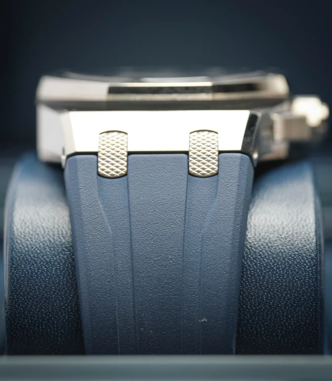 Audemars Piguet Royal Oak Offshore 43mm Blue Dial Titanium 15600TI.OO.A343CA.01 - Image 4