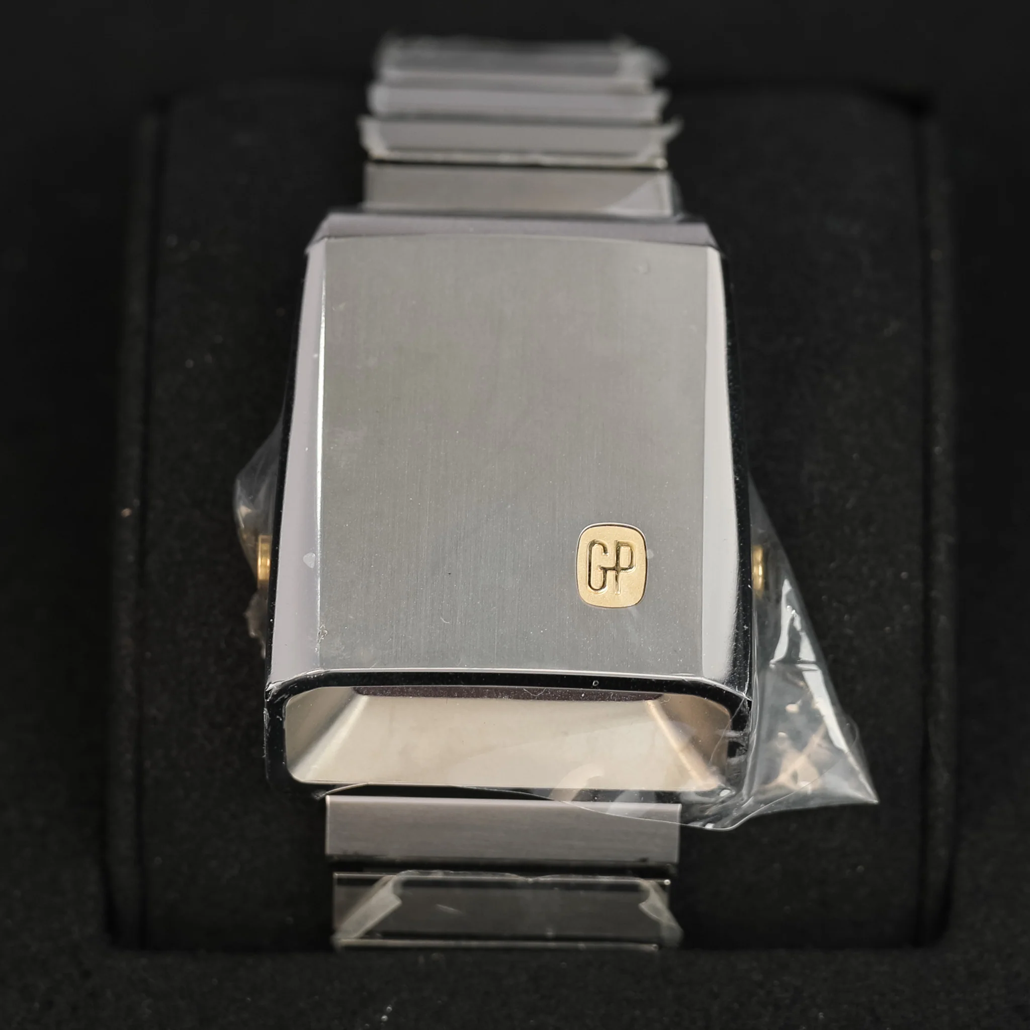 Girard-Perregaux Casquette 2.0 Titanium & Gold 39800-21-3199-6CM - Image 2