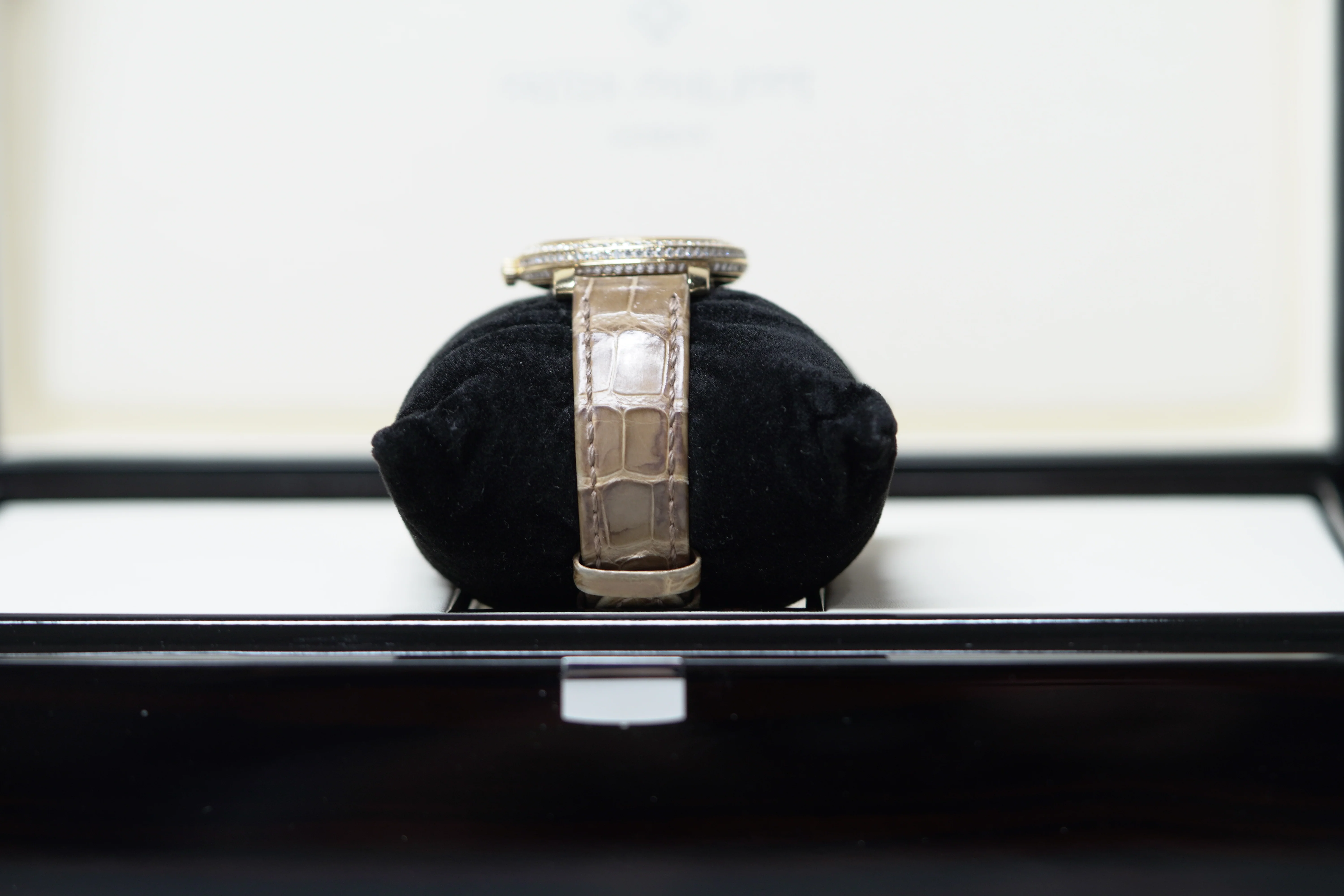 Patek Philippe Complications Moon Phase 33.3mm White Mother of Pearl Dial White Gold 4968G-010 - Image 3