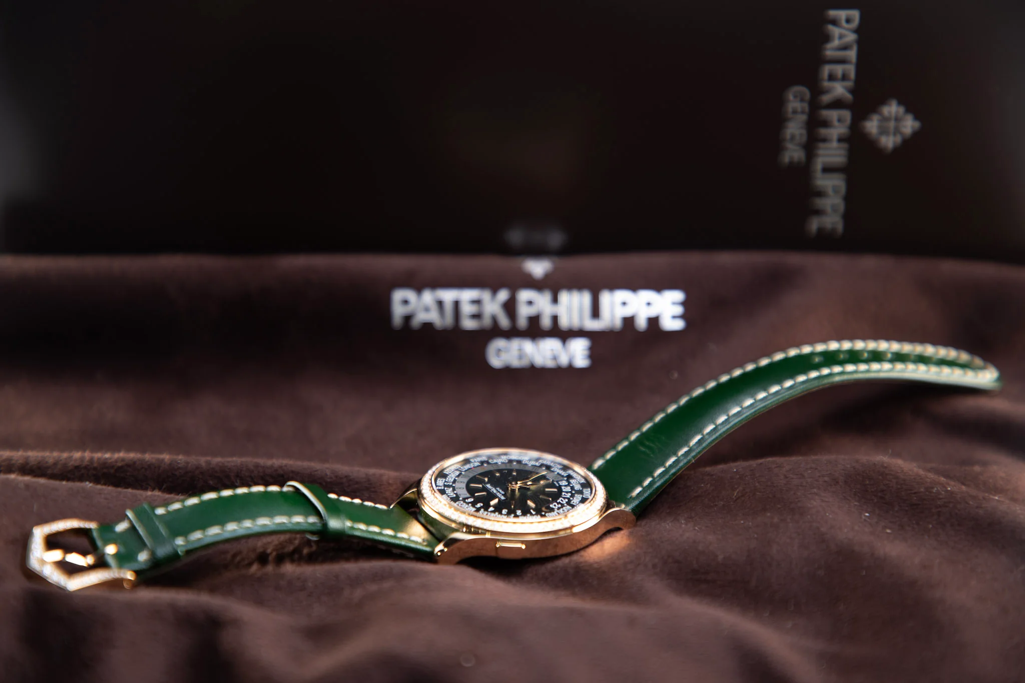 Patek Philippe Complications World Time Olive Green Dial Rose Gold Diamond Case Green Strap 36 mm 7130R-014 - Image 3