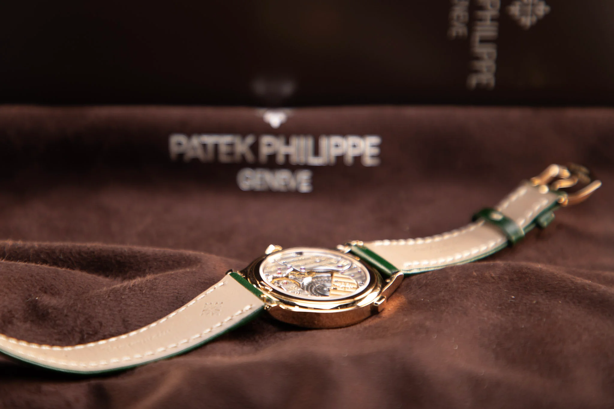 Patek Philippe Complications World Time Olive Green Dial Rose Gold Diamond Case Green Strap 36 mm 7130R-014 - Image 4