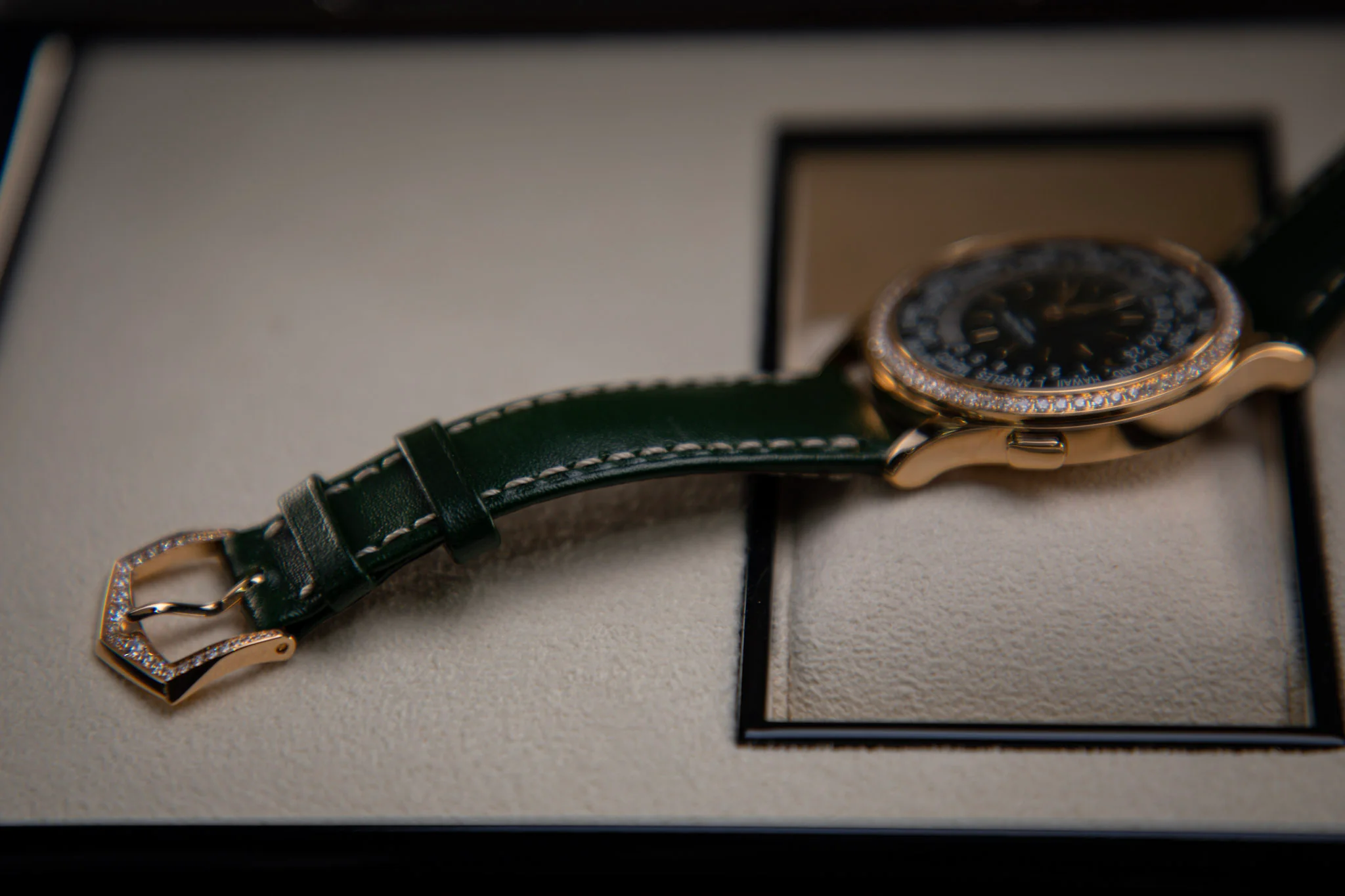Patek Philippe Complications World Time Olive Green Dial Rose Gold Diamond Case Green Strap 36 mm 7130R-014 - Image 6
