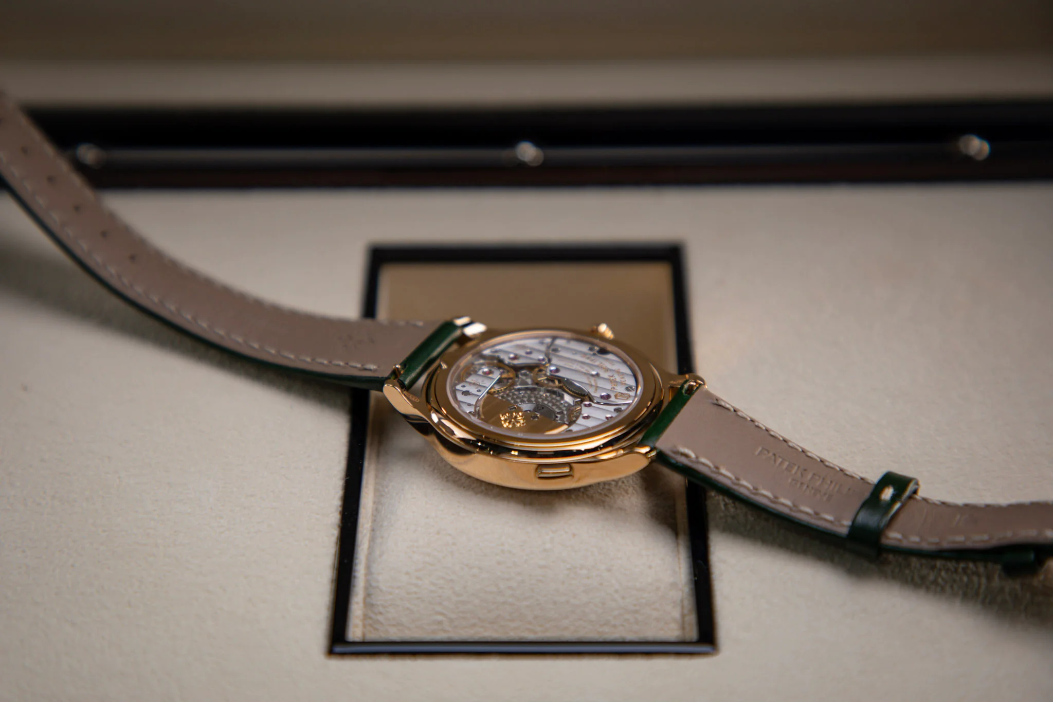 Patek Philippe Complications World Time Olive Green Dial Rose Gold Diamond Case Green Strap 36 mm 7130R-014 - Image 8