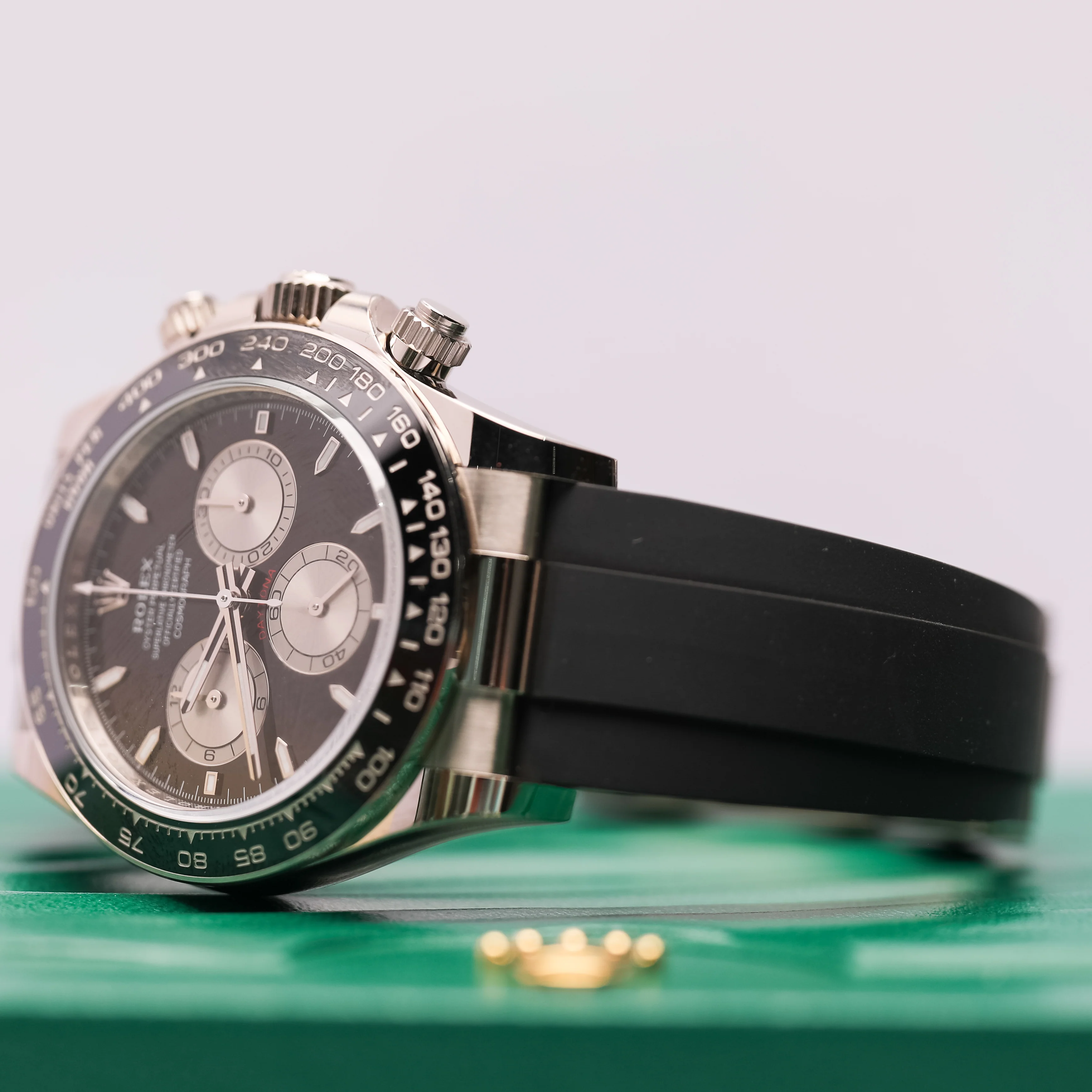 Rolex Cosmograph Daytona 40 mm Bright Black and Steel Dial 18 kt White Gold Oysterflex Bracelet 126519ln-0002 - Image 3