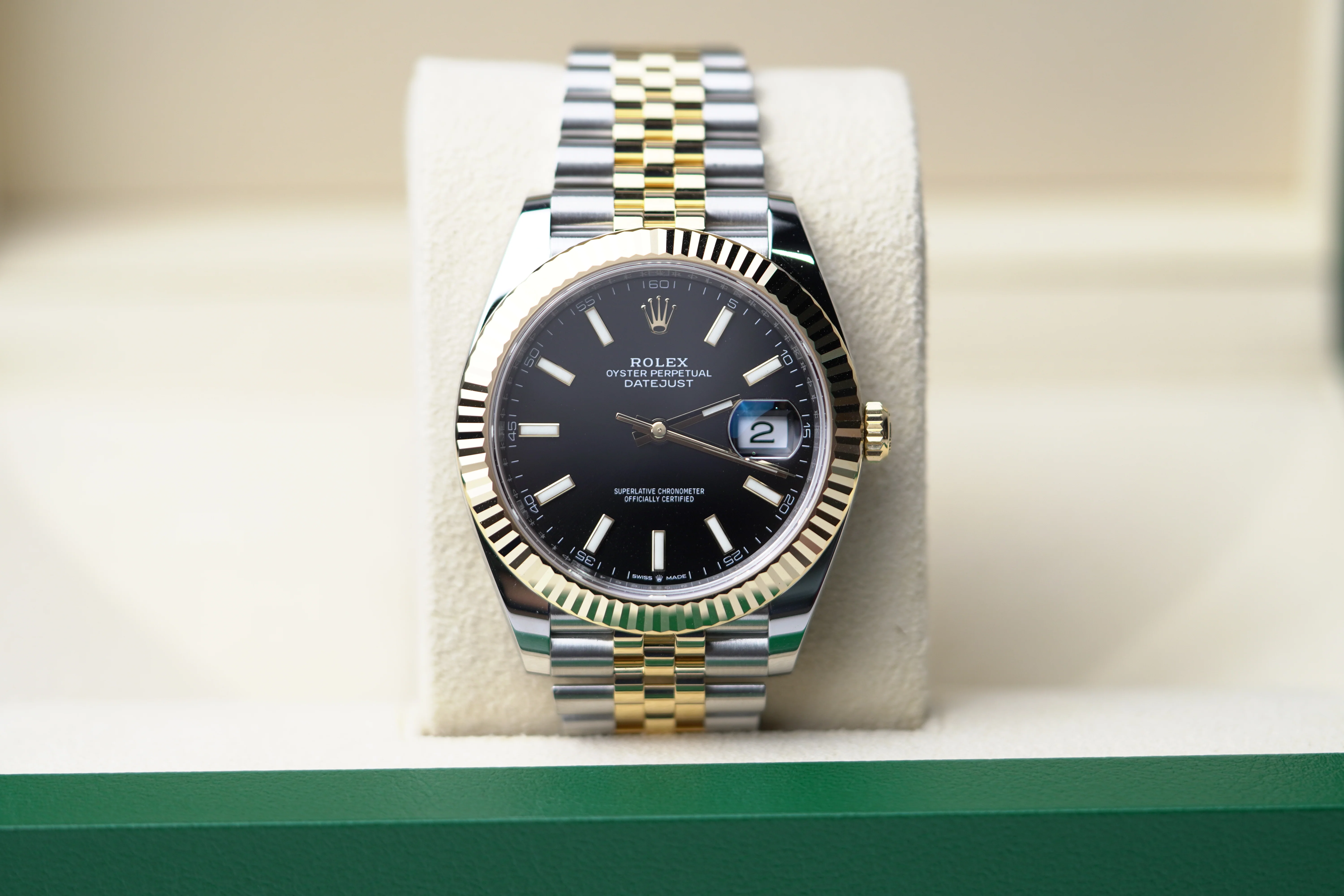 Rolex Datejust 41 mm Bright Black Dial Oystersteel and 18k Yellow Gold Jubilee Bracelet 126333-0014 - Image 2