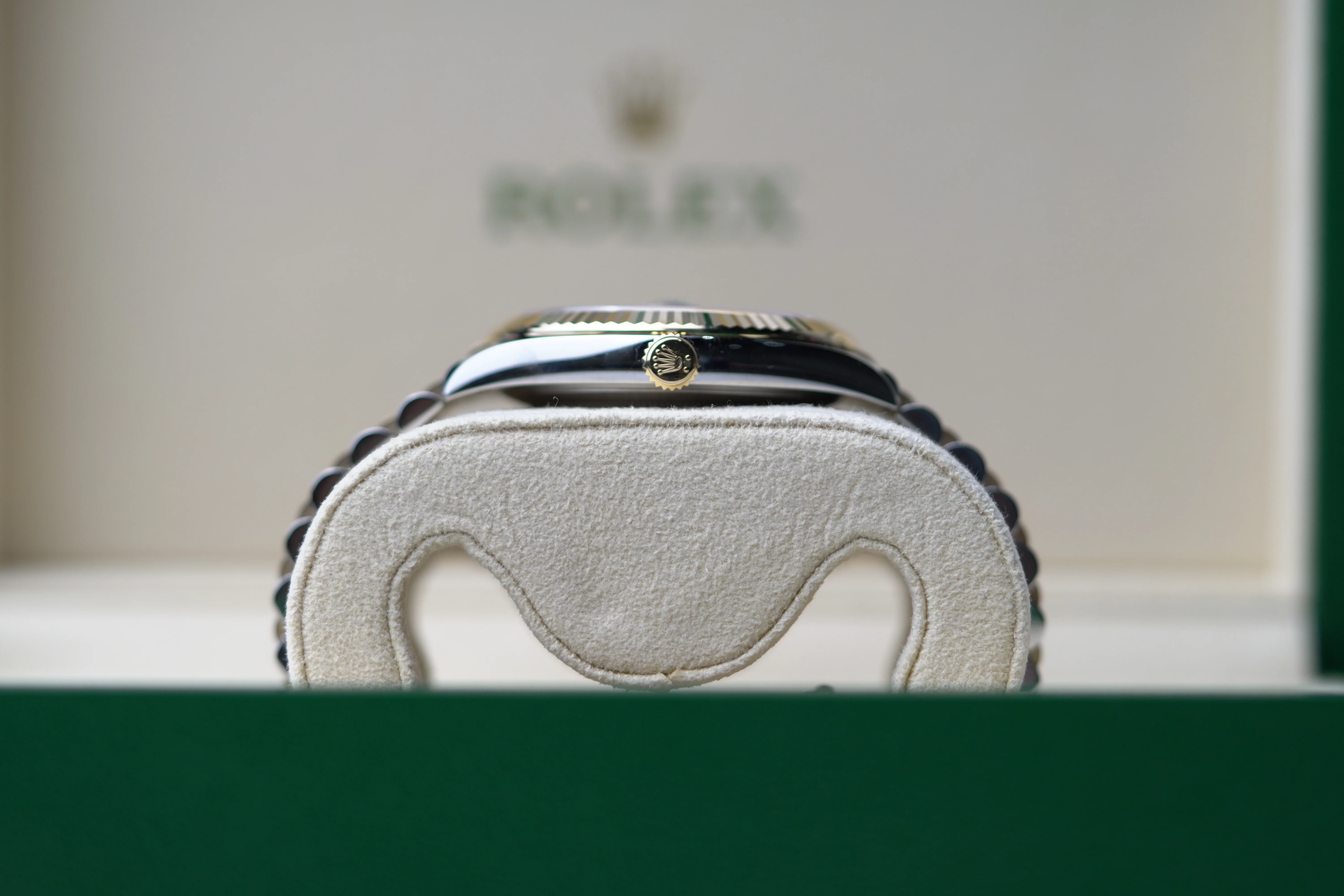 Rolex Datejust 41 mm Bright Black Dial Oystersteel and 18k Yellow Gold Jubilee Bracelet 126333-0014 - Image 4