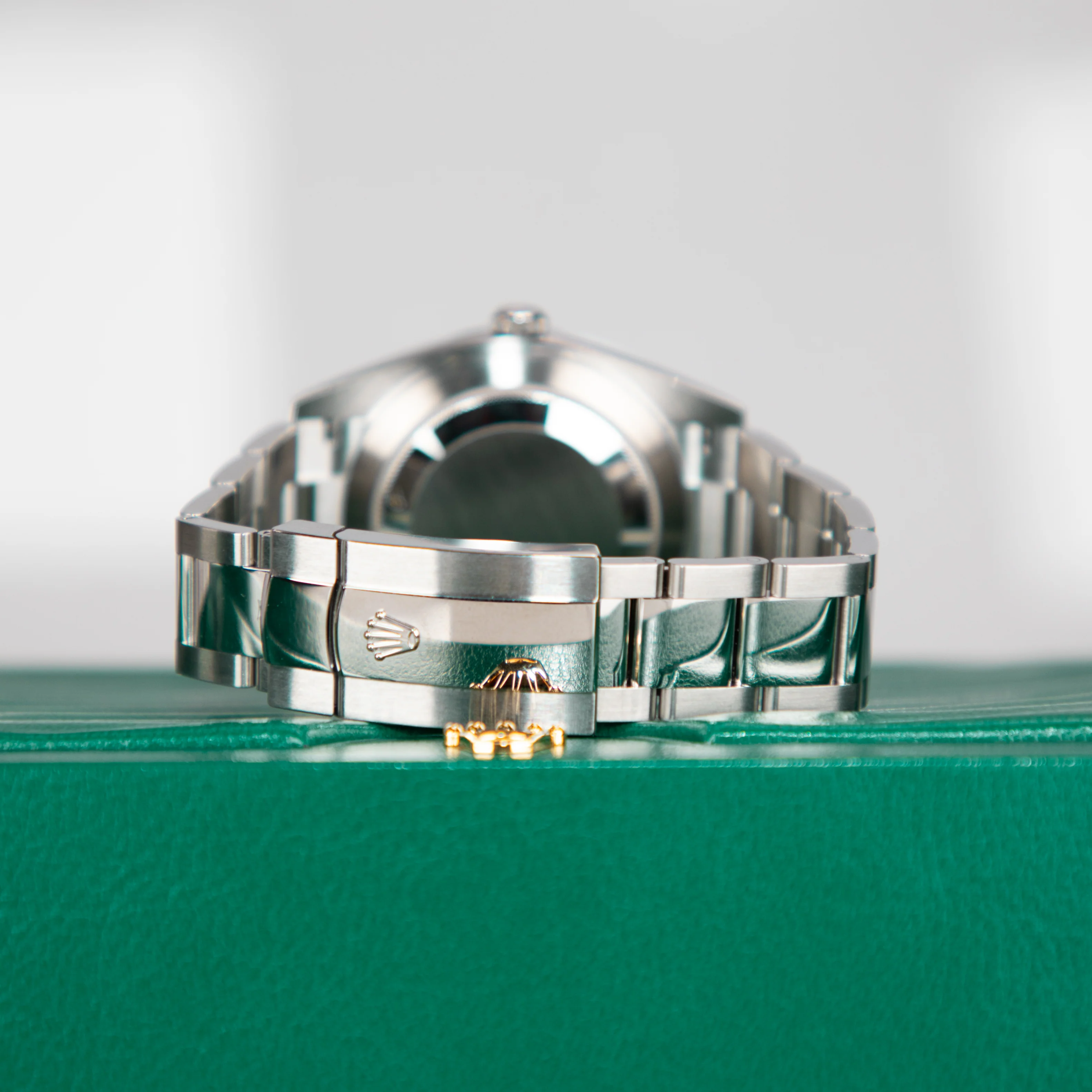 Rolex Datejust 41 mm Wimbledon Slate Dial Oystersteel and White Gold Oyster Bracelet 126334-0021 - Image 8