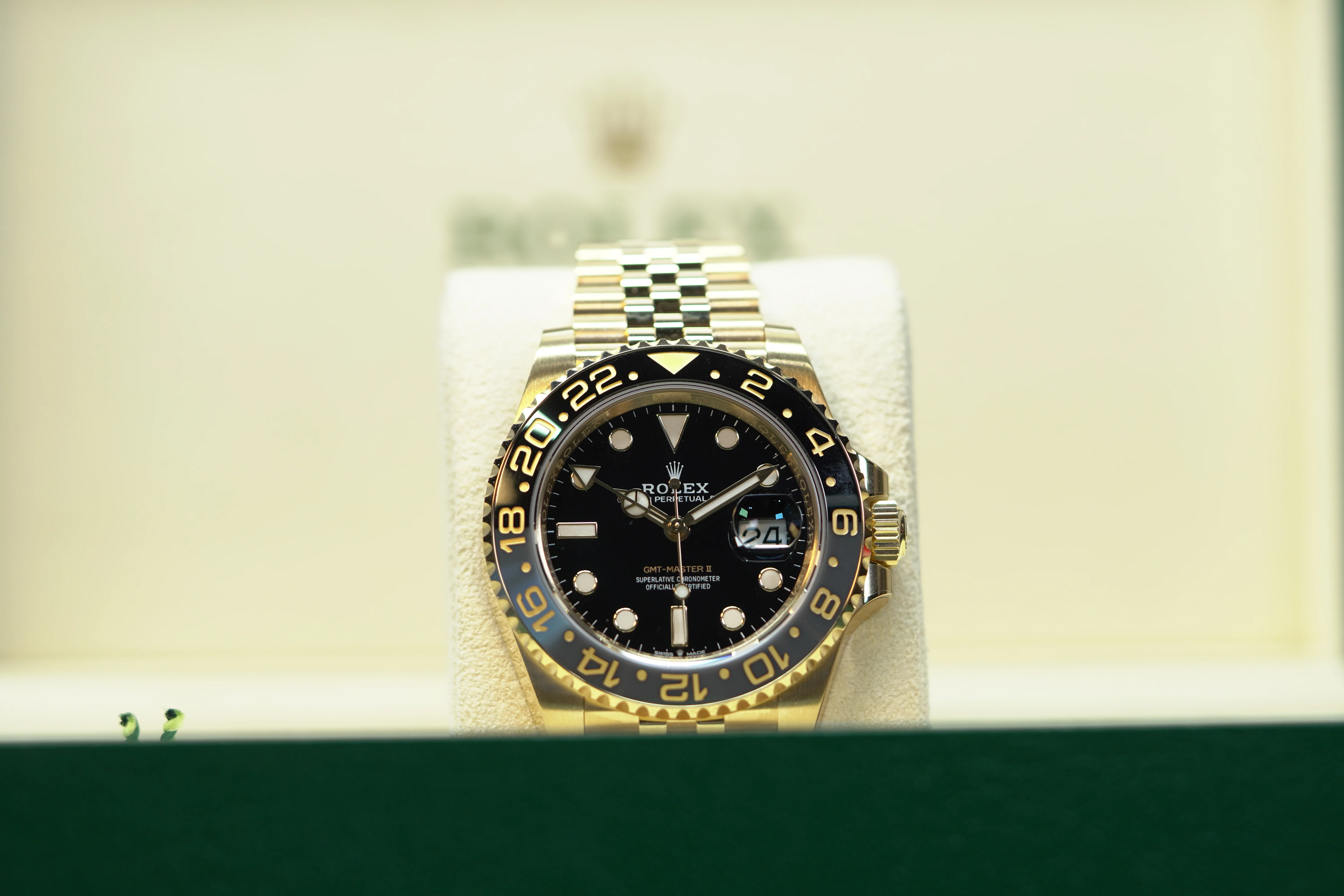 Rolex GMT-Master II 40 mm Black Dial 18k Yellow Gold Jubilee Bracelet 126718grnr-0001 - Image 7
