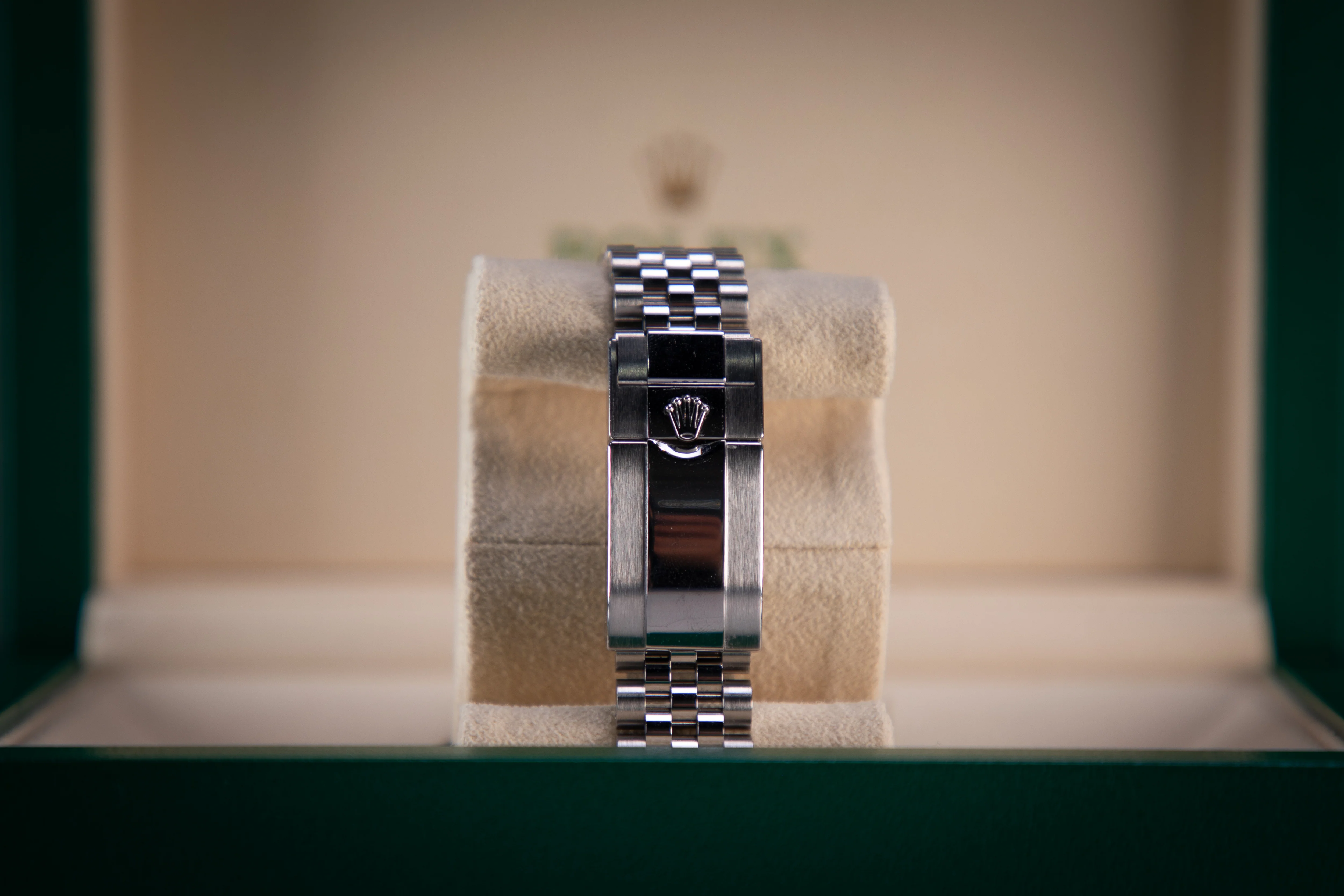 Rolex GMT-Master II Bruce Wayne 40 mm Black Dial Oystersteel Jubilee Bracelet 126710grnr-0003 - Image 6