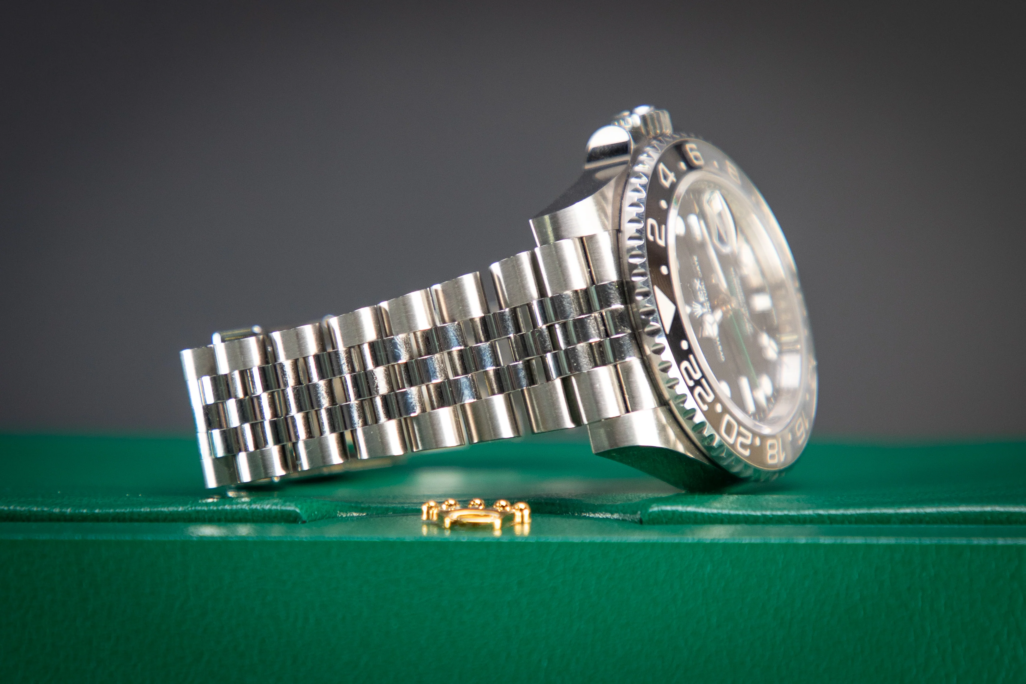 Rolex GMT-Master II Bruce Wayne 40 mm Black Dial Oystersteel Jubilee Bracelet 126710grnr-0003 - Image 8