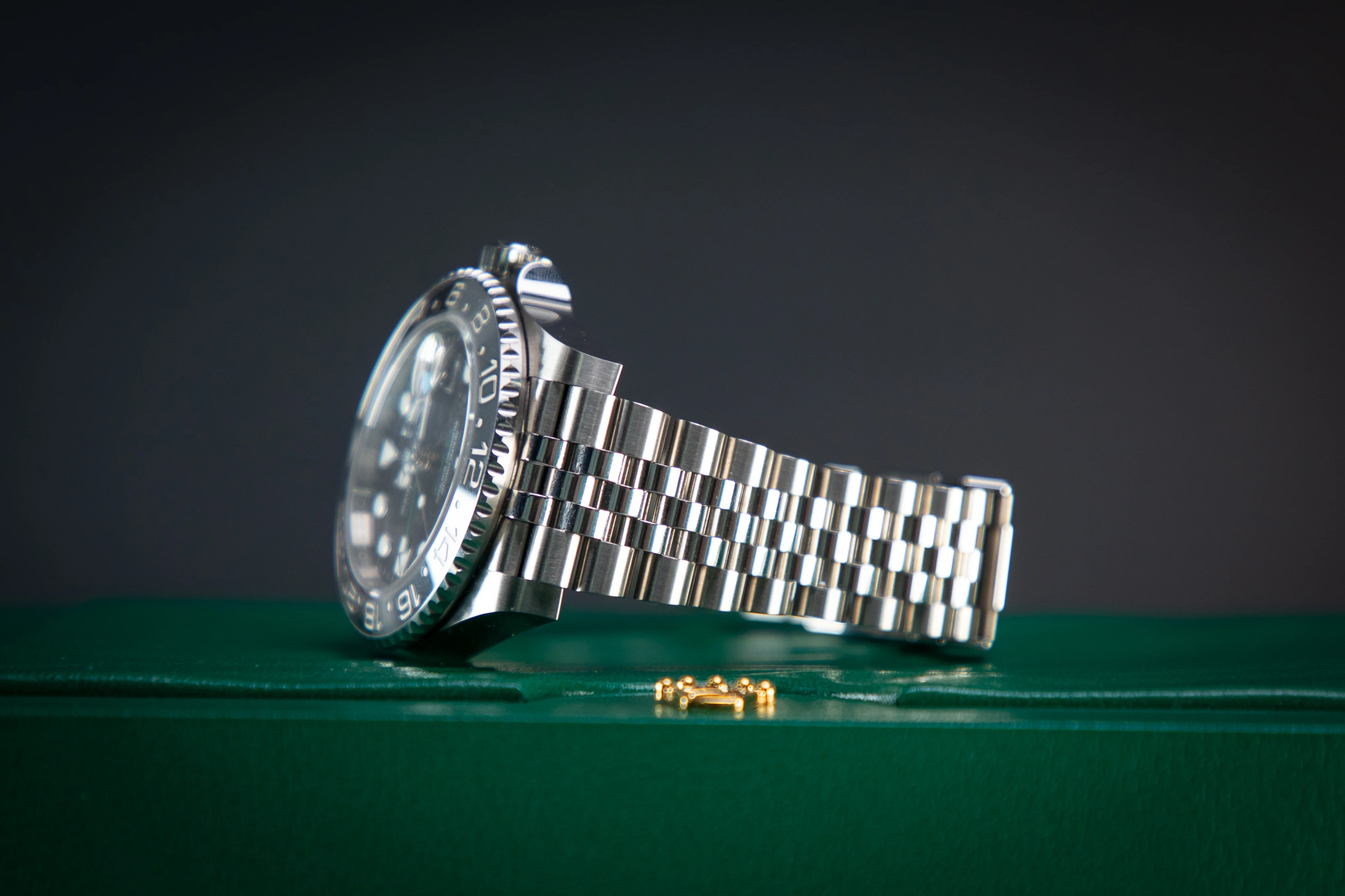 Rolex GMT-Master II Bruce Wayne 40 mm Black Dial Oystersteel Jubilee Bracelet 126710grnr-0003 - Image 9