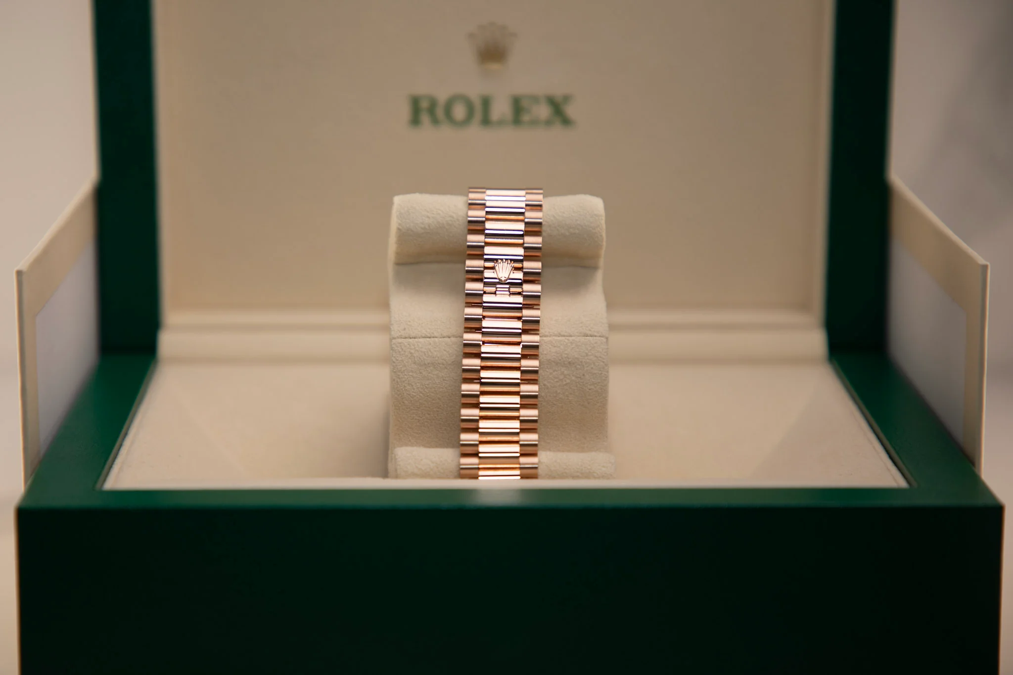 Rolex Oyster 40 mm Chocolate Dial 18 kt Everose Gold President, Semi-Circular Three-Piece Links 228235-0053 - Image 7