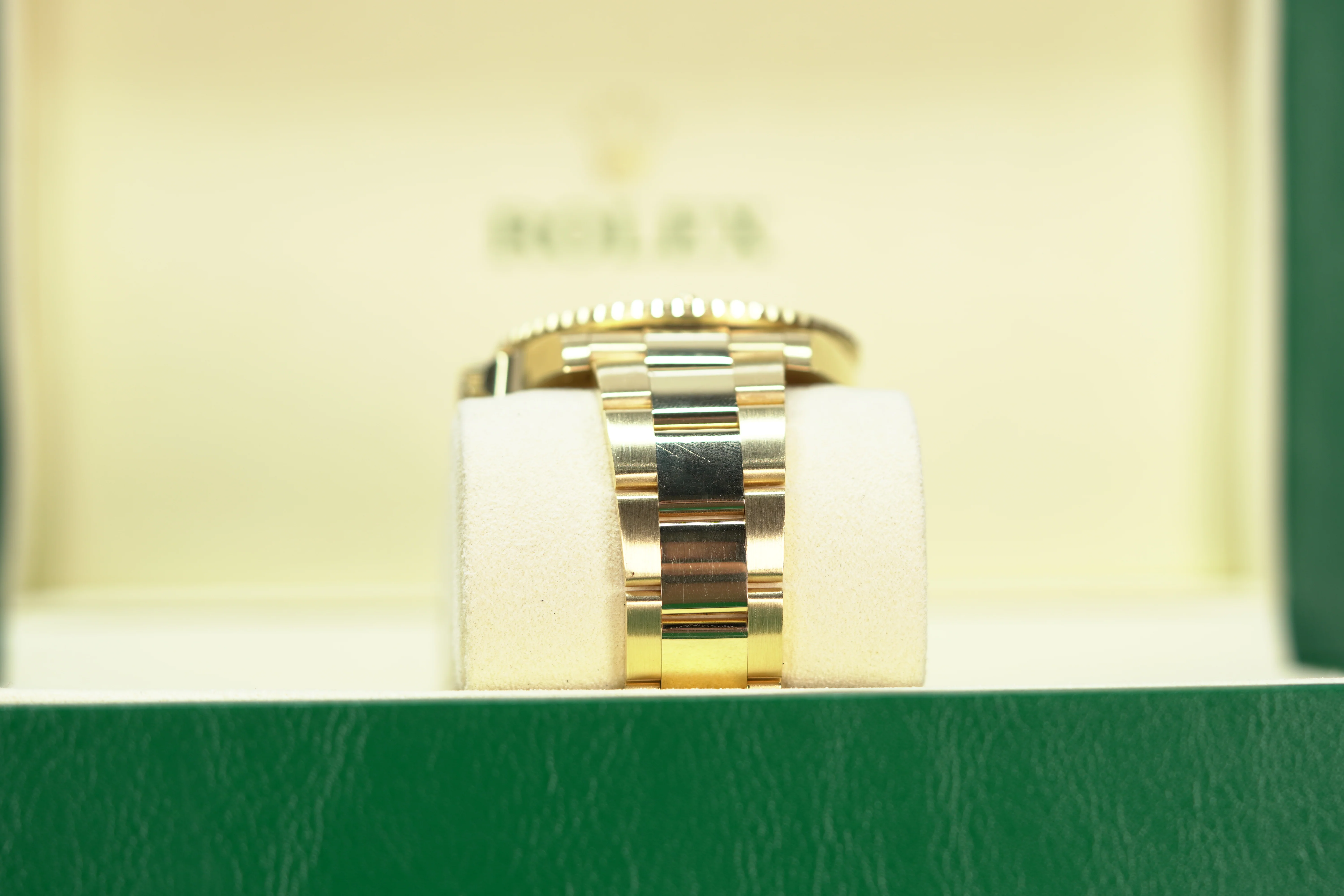 Rolex Submariner Date 41 mm Royal Blue Dial 18 Kt Yellow Gold Oyster Bracelet 126618lb-0002 - Image 4